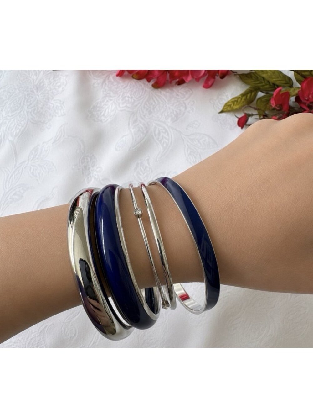 Chico's Silvertone Stacked 5 Piece Set Blue Silvertone Slide On Bracelet NEW